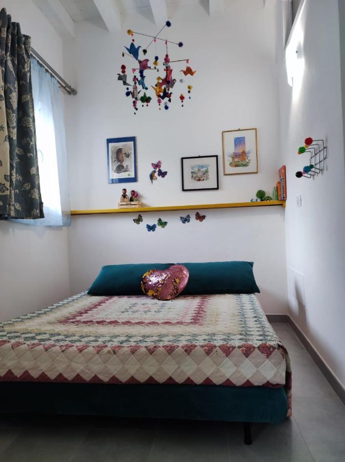 Вилла Casa Dei Giuggioli Вернацца Экстерьер фото